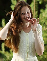 Nicole K Highlight alien Antonio Clemens - Presenting NICOLE